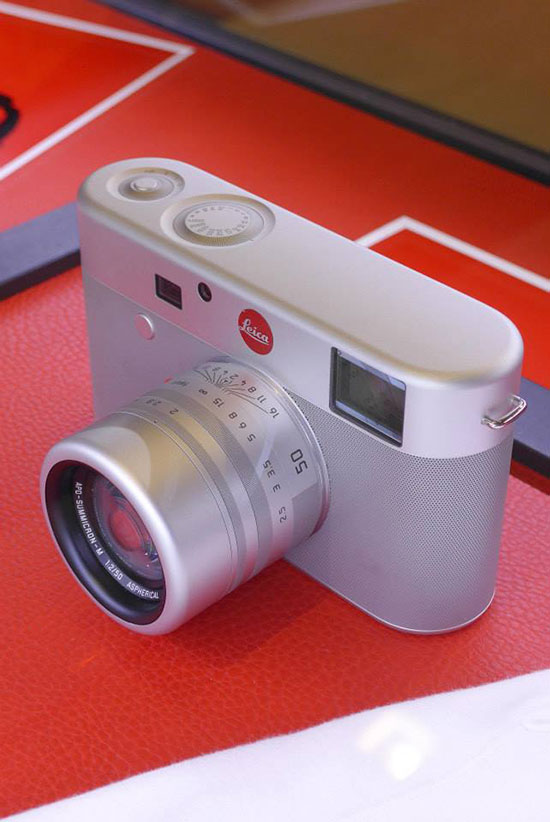 Leica-M-(RED)-camera-2