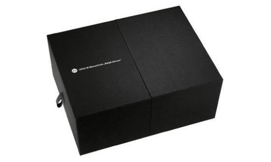 Leica-Monochrom-Ralph-Gibson-limited-edition-camera-box