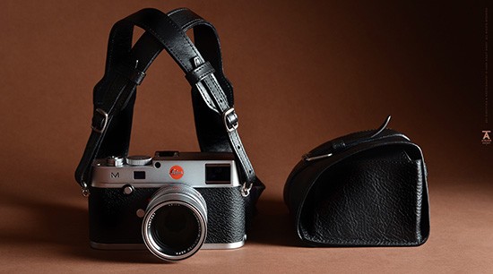 Leica-camera-case-and-strap-from-hardgraft