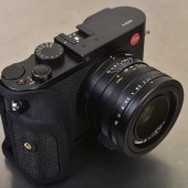 Leica Q multi-grip