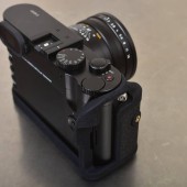 Leica Q multi-grip 2