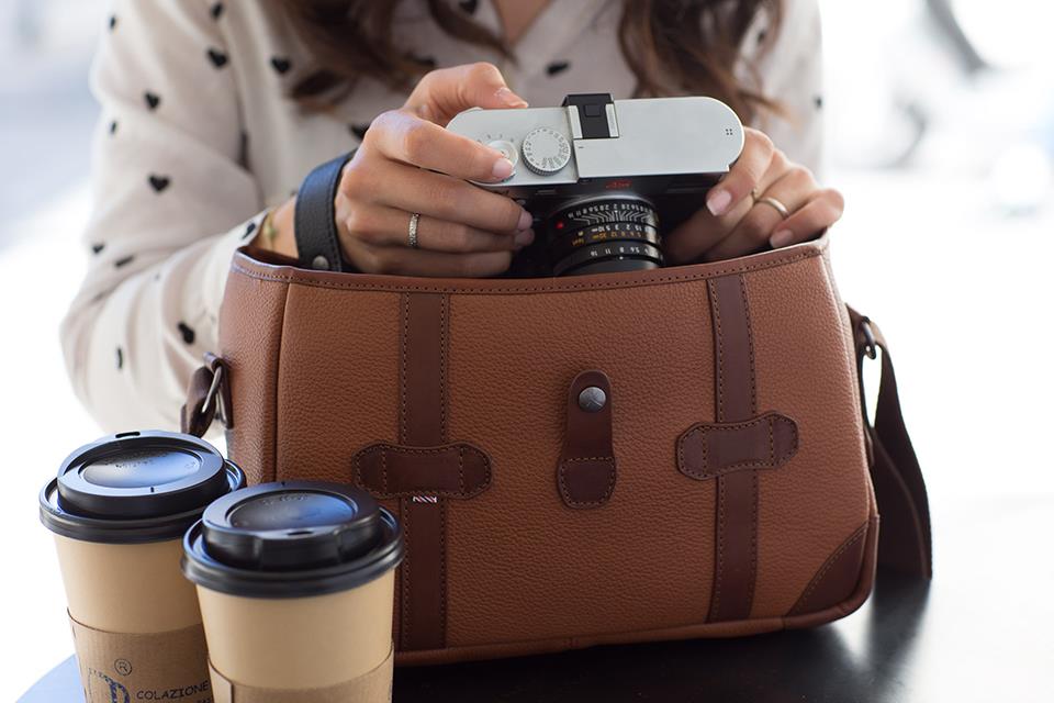 Pageboy messenger bag by Barber shop | Leica Rumors