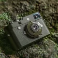 Permalink to Back in stock: Brightin Star 28mm f/2.8 olive green limited edition lens for Leica M-mount