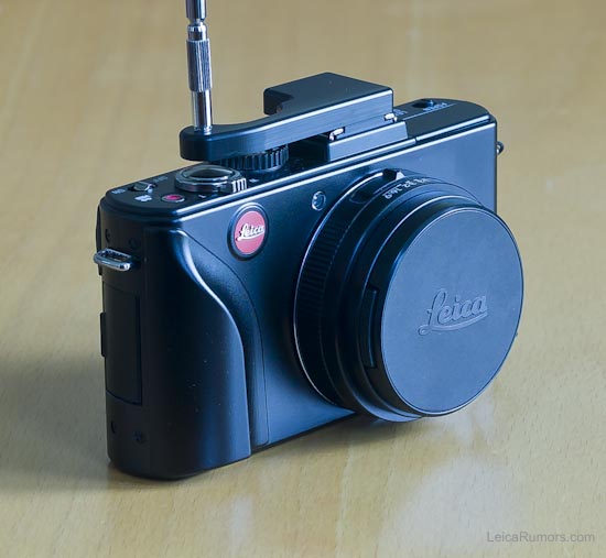 Lot - LEICA D-LUX 4 DIGITAL CAMERA, with added hand grip