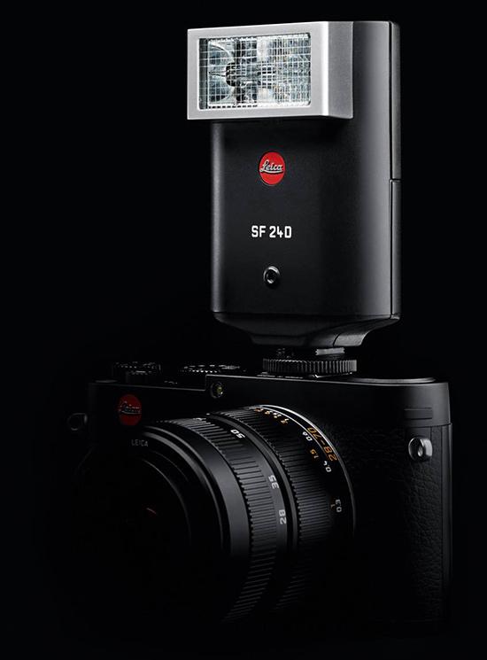 Leica-X-Vario-compact-APS-C-zoom-camera 3