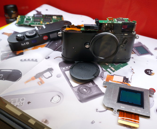 Leica M8 camera teardown 2