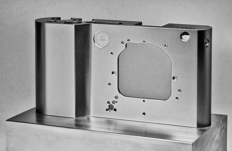 Leica-T-type-701-mirrorless-camera-5