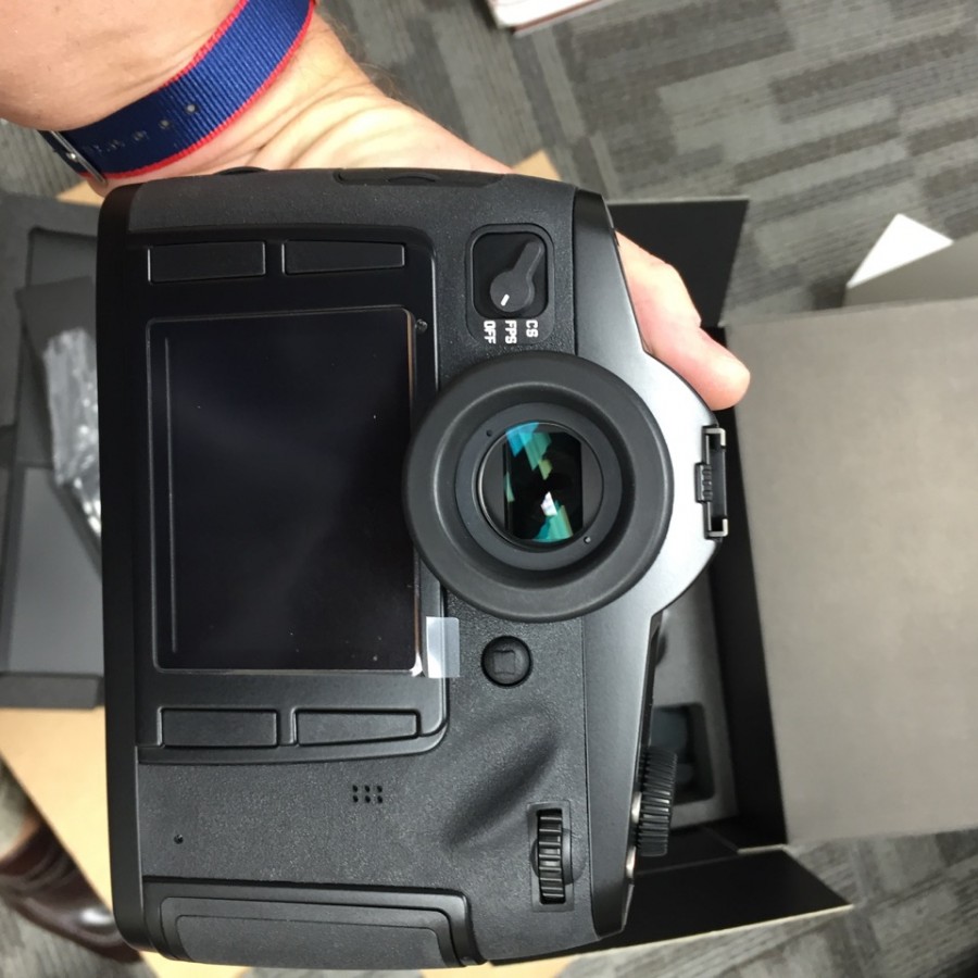Leica S Typ 007 medium format camera now shipping (with unboxing