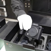 Leica-SL-camera-unboxing