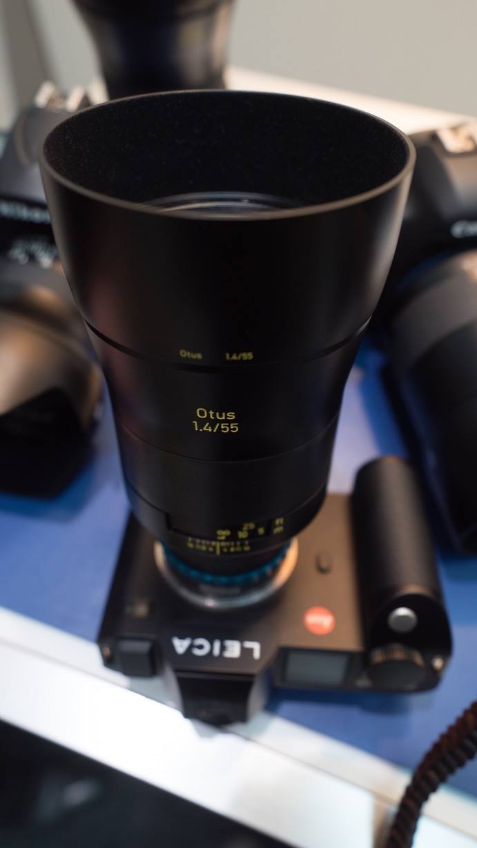 Novoflex lens adapter for Leica SL camera with Zeiss Otus lens