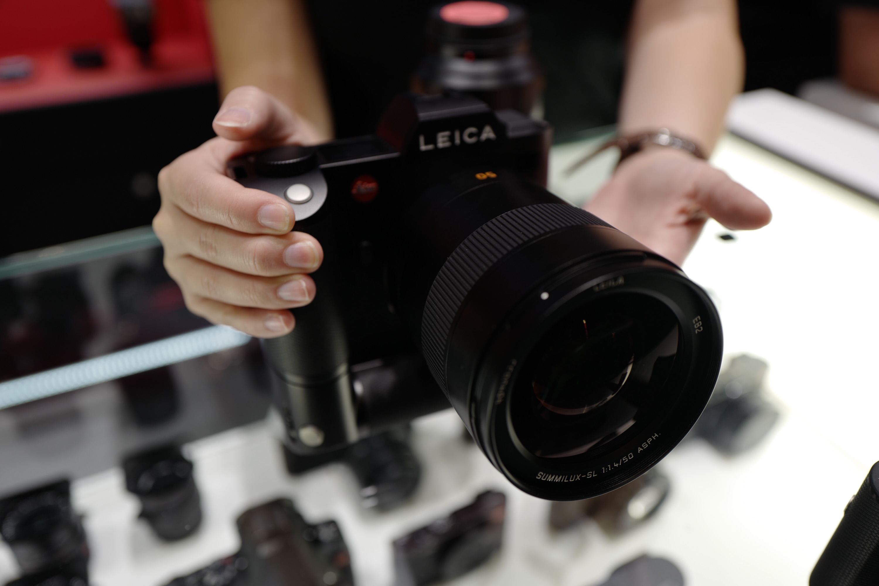 The new Leica Summilux-SL 50mm f1.4 ASPH lens - Leica Rumors