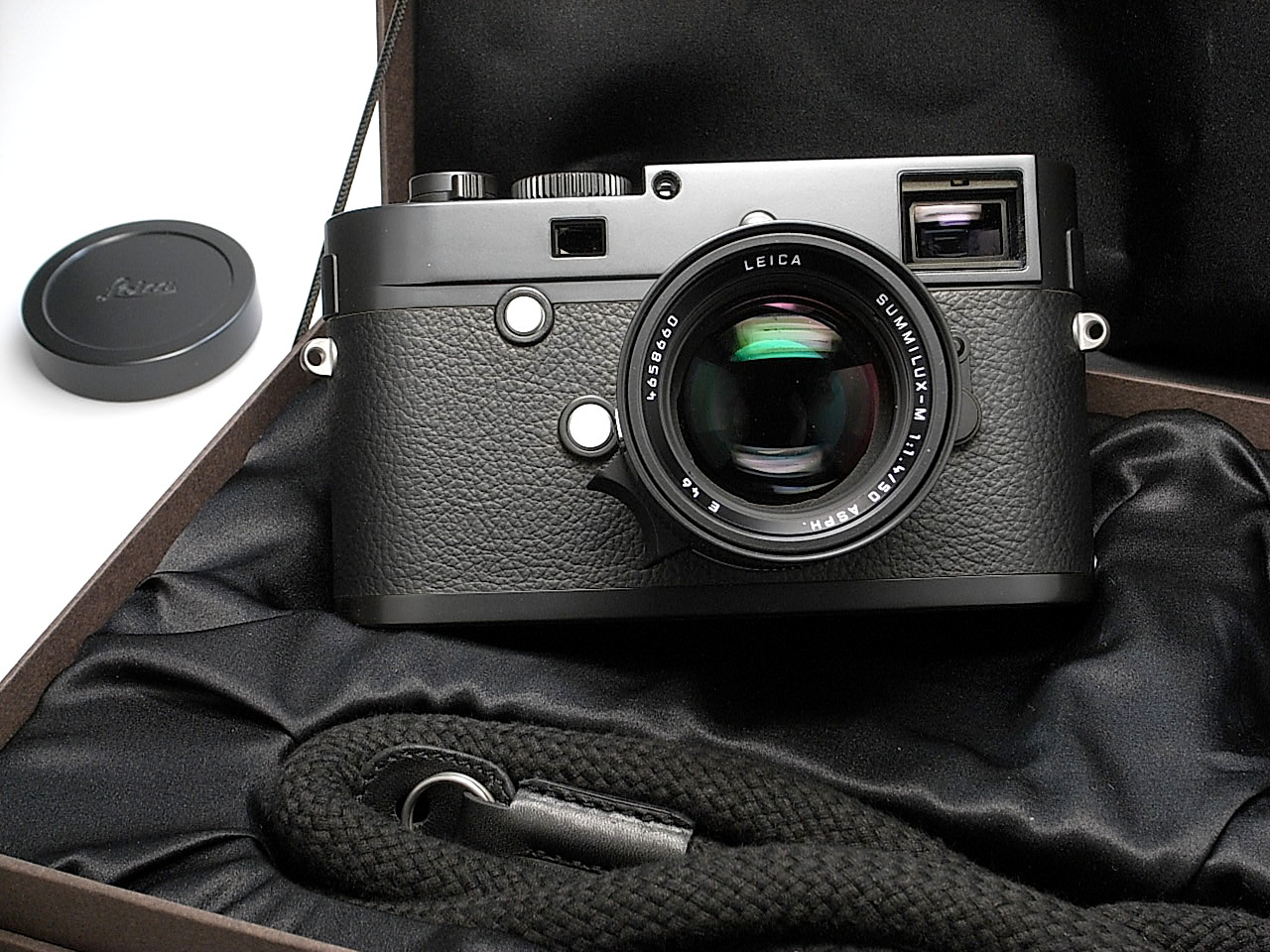 Leica Monochrom “Blue Stain” limited edition camera - Leica Rumors