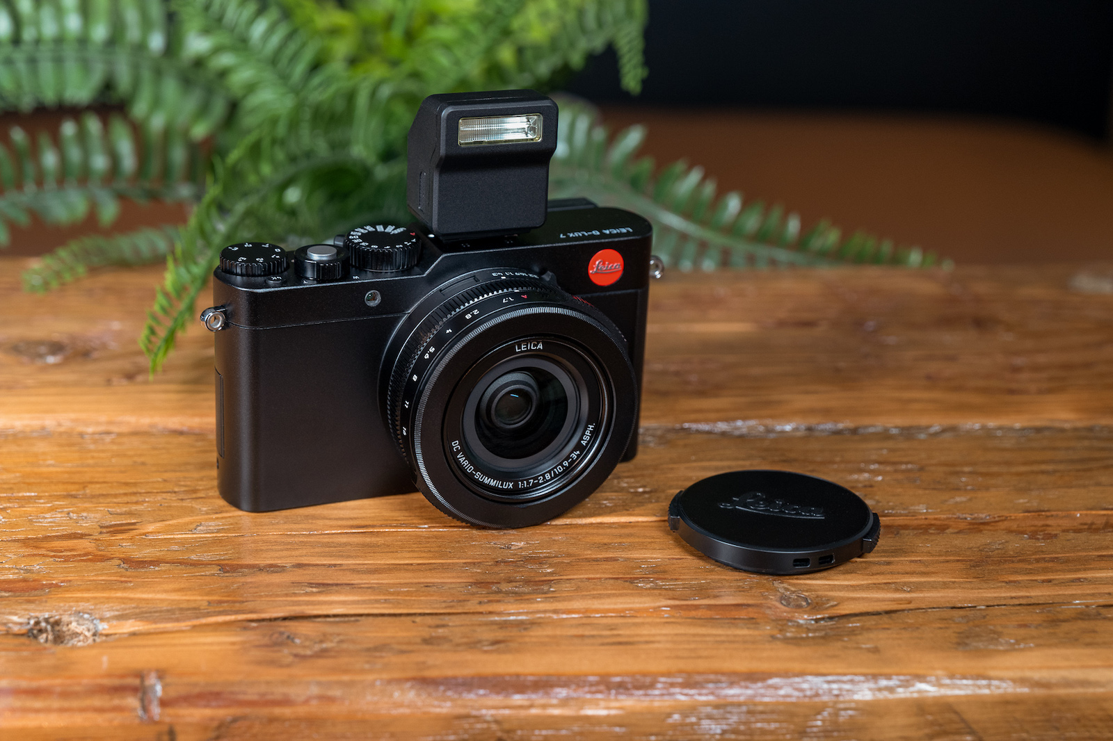 Leica Announces the D-Lux 7 Compact Camera