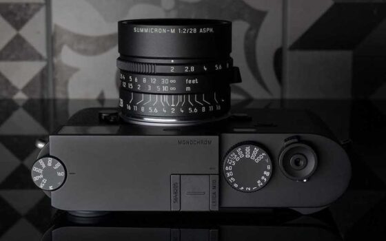 Leica-Summicron-M-28mm-f2-ASPH-matte-black-paint-finish-limited-edition-lens-6-560x350.jpg