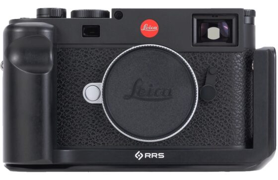 Really-Right-Stuff-BM11-LPG-modular-L-plate-and-grip-for-Leica-M11-cameras-4-560x362.jpeg
