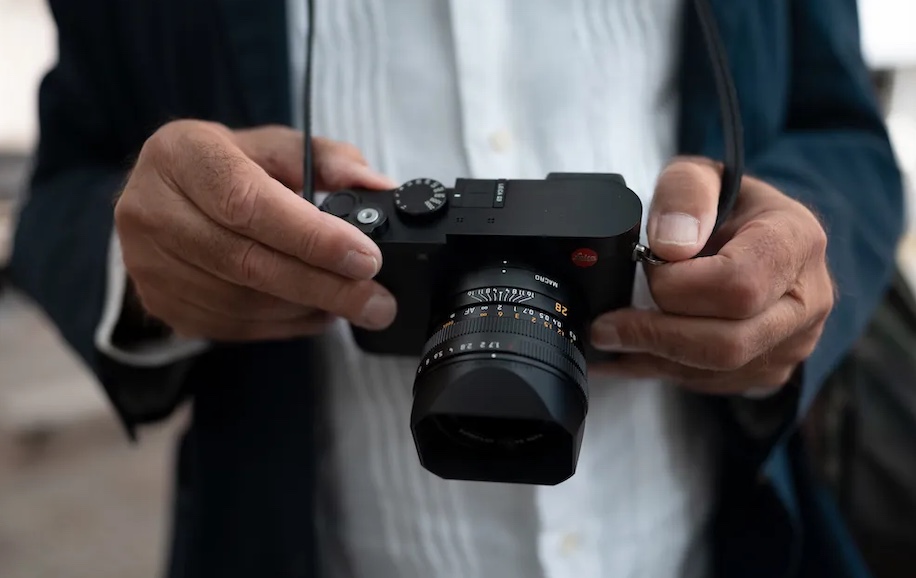The first Leica Q3 camera additional coverage: first reviews, accessories,  unboxing and more - Leica Rumors