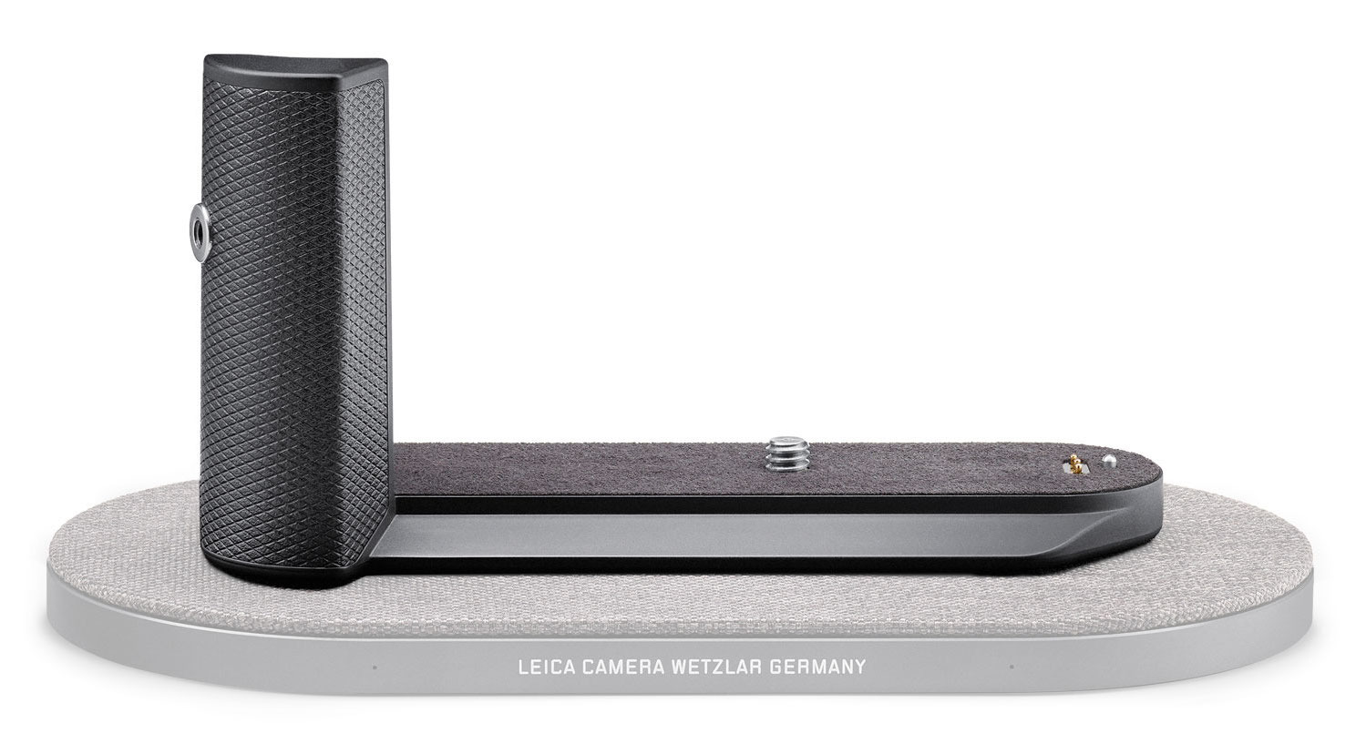 Ufrugtbar damper Wings Here are all the new Leica Q3 camera accessories including the new wireless  charging station - Leica Rumors