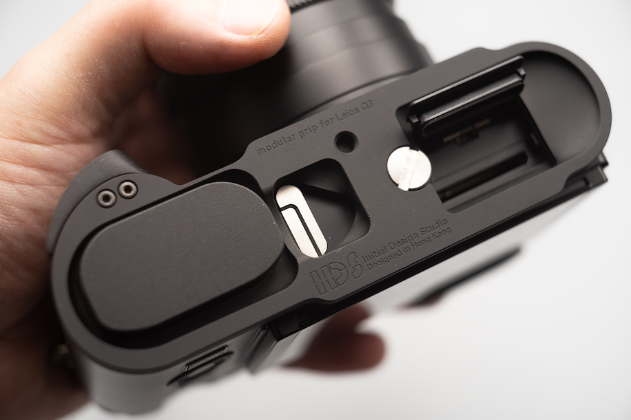 IDSworks M10-LITE modular grip for Leica M10 series – IDS initial design  studio