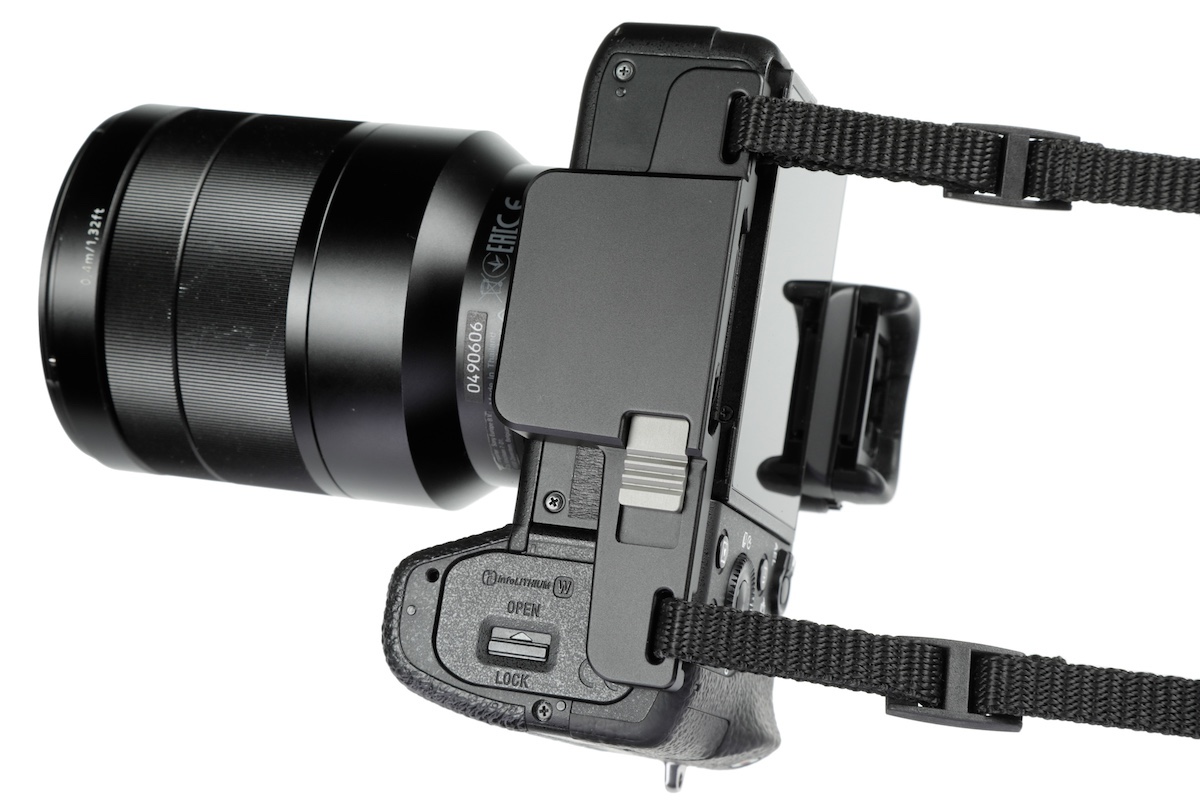 What’s new on Kickstarter: SPINN SWIFT-LOCK camera strap system (made in Germany)