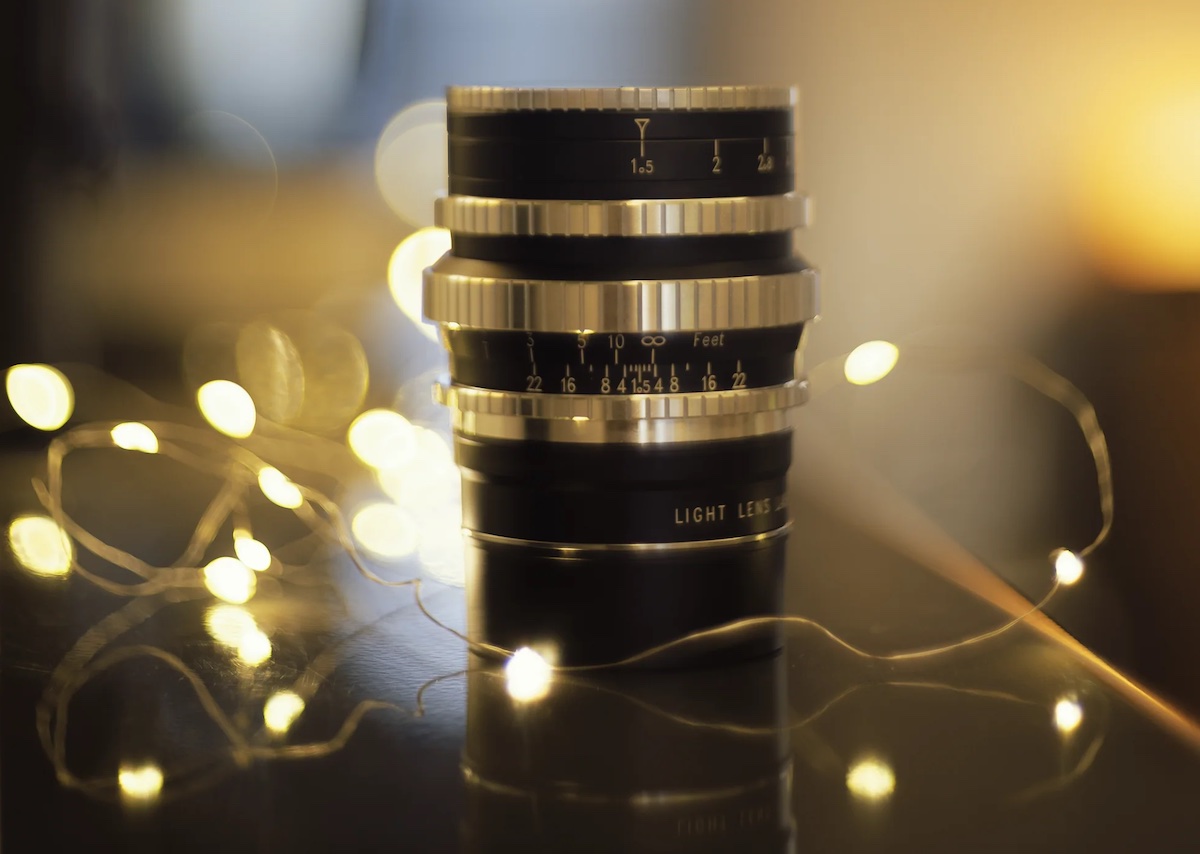 thumbnail image 2 of Light Lens Lab Silver Lens Hood For Leica 35mm/50mm F2 F2.8 F3.5 – Snap-On 2 of 3
